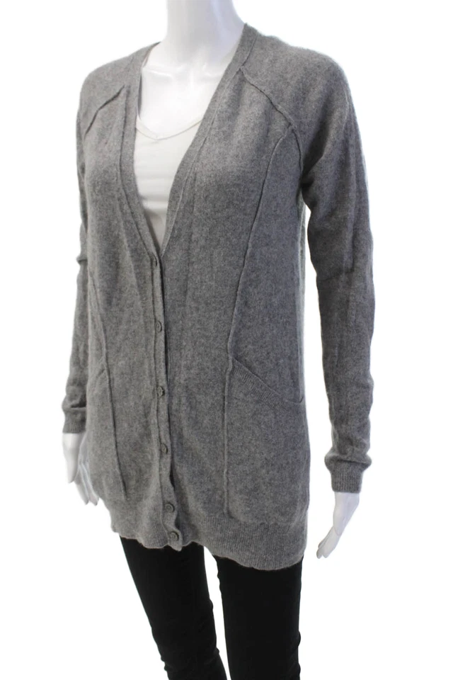 Cardigã Max Studio Feminino Cashmere Decote V Abotoado Cropped Cinza Tamanho M - Imagem 2 de 4