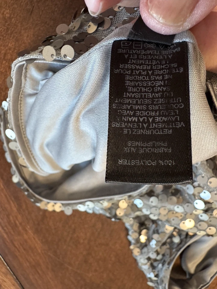 Camiseta sin mangas Express con lentejuelas brillantes gris y plateada lentejuelas Y2K talla XS Foto 3 de 4