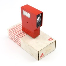 Leuze electronic data photoelectric sensor tr...