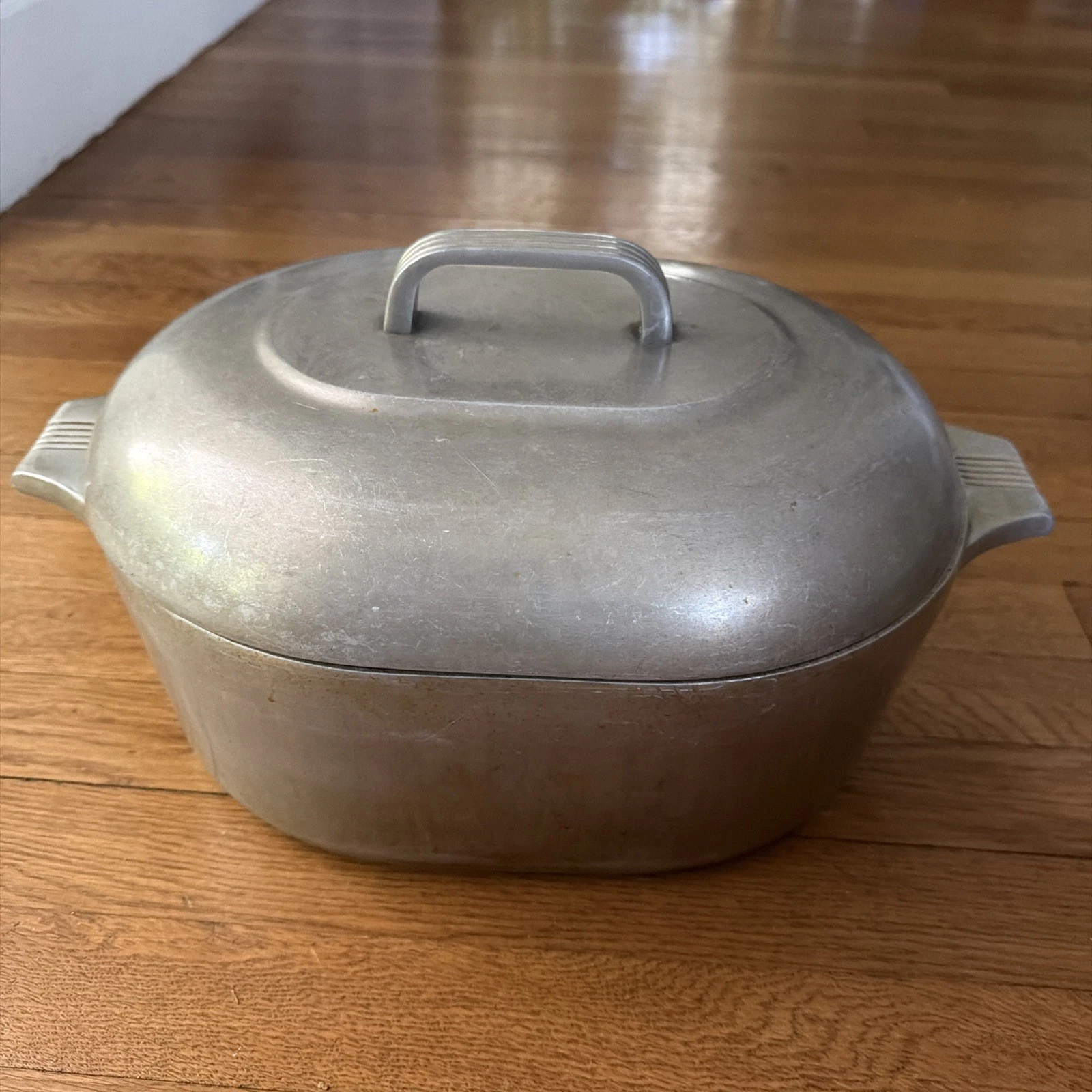 VTG Wagner Ware Magnalite 4265 Oval Roaster Dutch Oven Cast Aluminum 8-Quart