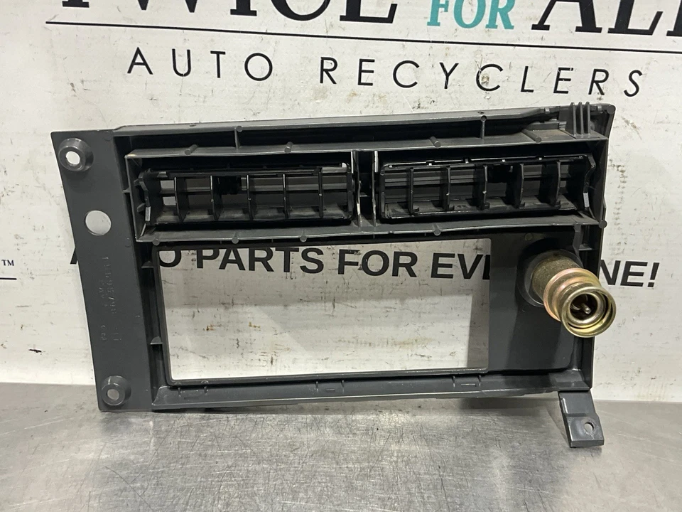 1988-1994 Chevrolet S10 GMC S15 Radio Dash Trim Bezel W/ Outlet OEM 15595798 - Image 4 of 4