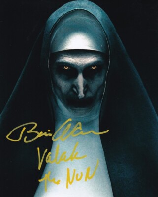 BONNIE AARONS signed Autogramm 20x25cm THE NUN in Person autograph COA