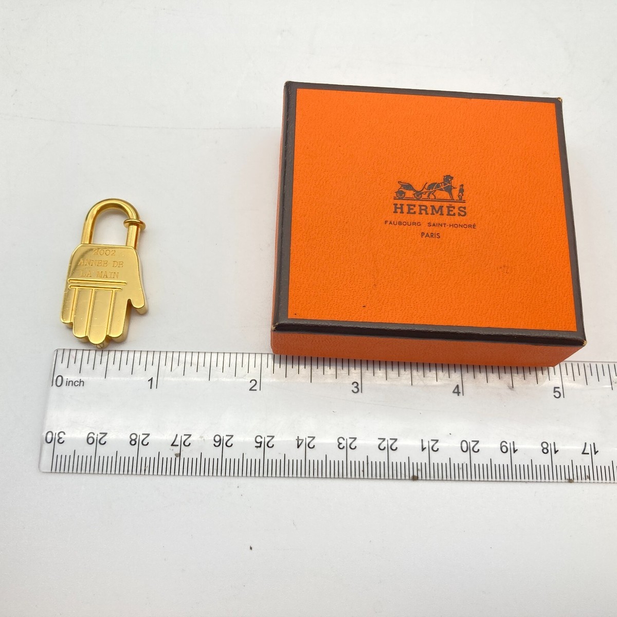 HERMES 2002 ANNEE DE LA MAIN 錠 HERMES 2002 ANNEE DE LA MAIN 錠 HERMES 2002 ANNEE DE LA MAIN