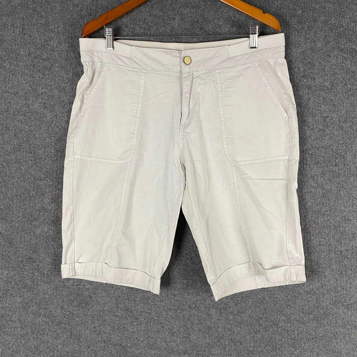 Target Shorts Womens 16 Off White Bermuda Cuffed Pockets Knee