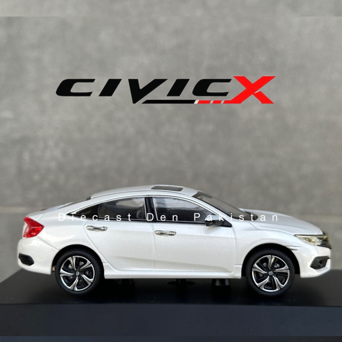 Honda Civic 10th Gen (4.1 in) with stand Licensed Diecast