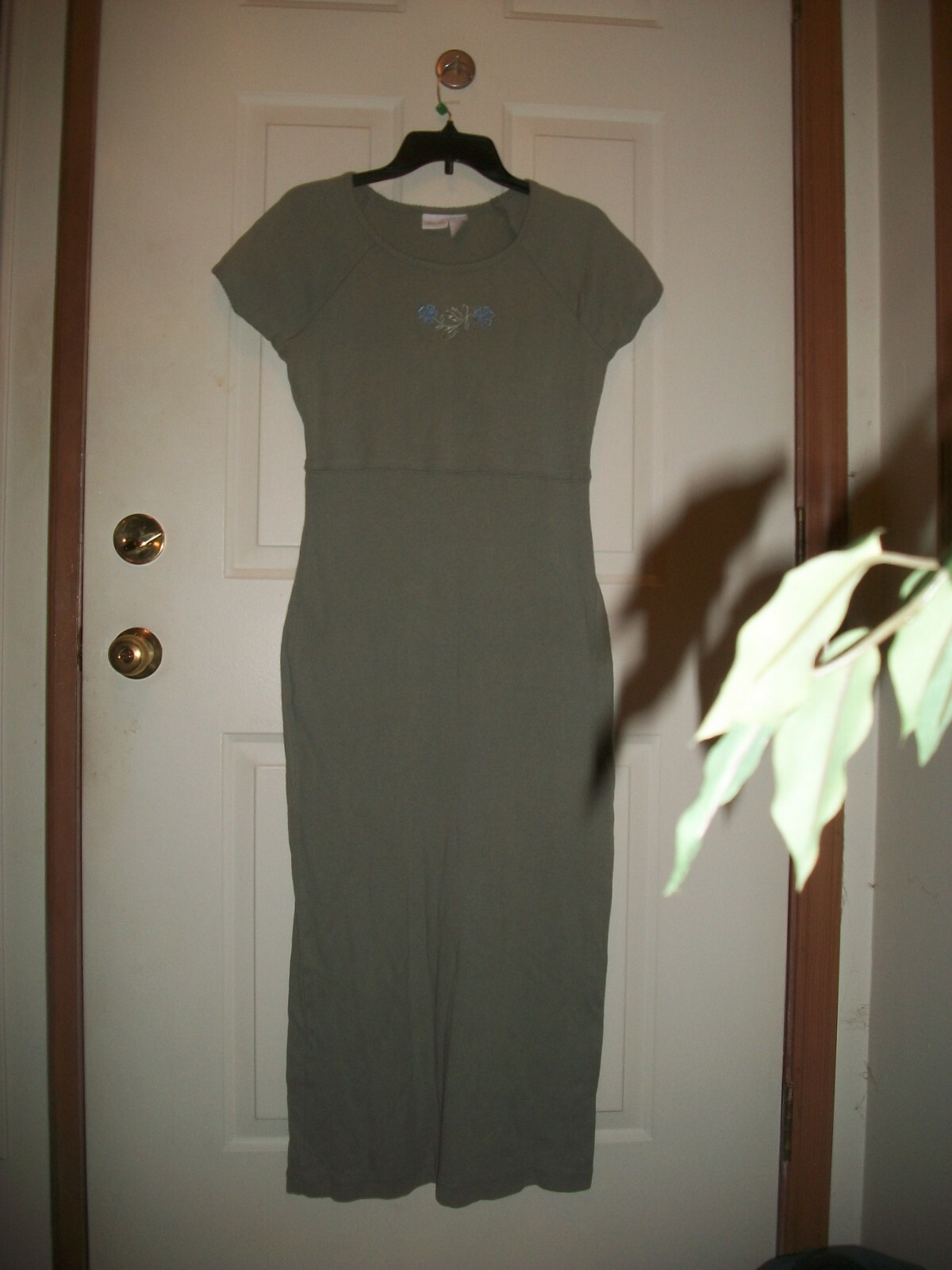 Picture 1 of 6