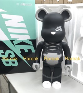 nike sb bearbrick