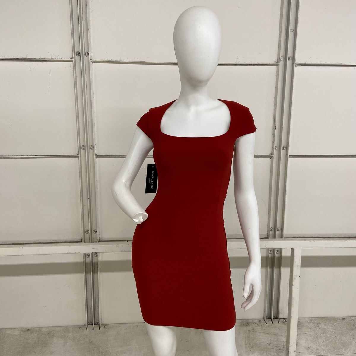 MARCIANO by Guess Polly Pencil Dress Women's Size 2 Red MARCIANO by Guess Polly Pencil Dress Women's Size 2 Red