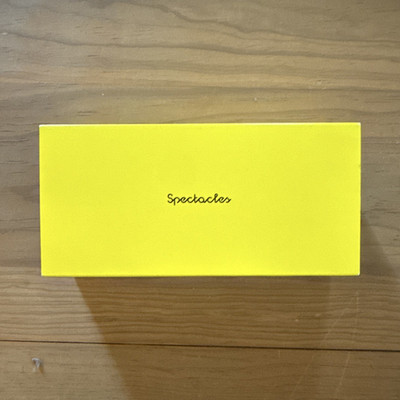 Snap Inc. Spectacles Smart Glasses mit Etui, Anleitung & gelbem Ladekabel, Box