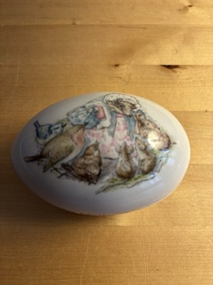 Wedgwood Beatrix Potter Mrs Tiggy-Winkle Keramik Ei Schmuckschatulle