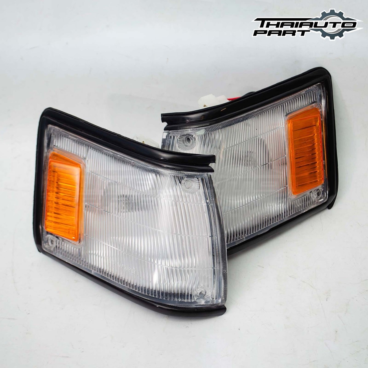 1983-1987 Toyota Corolla AE82 CE80 EE80 Front Corner Lamp Turn