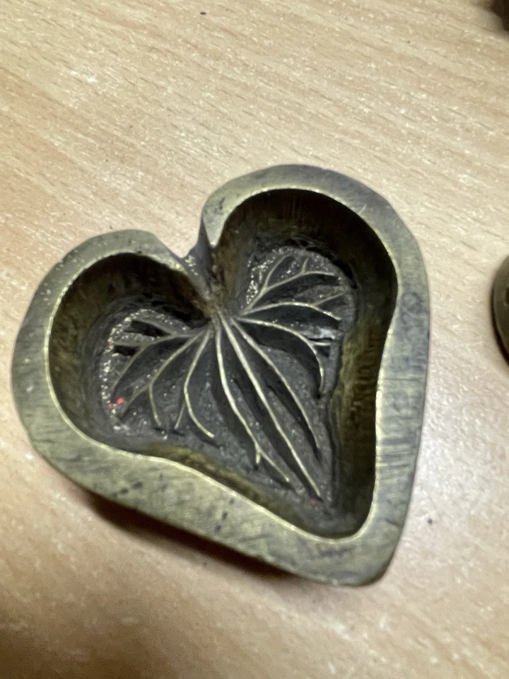 Ancien Fer À Gaufrer Le Tissus Mercerie 19 Eme  - Photo 2/4