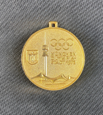 The Games of the XXth Olympiaミュンヘンオリンピック Rare 1972 Olympic Games Munich Coin Pendant XX Olympiastadt