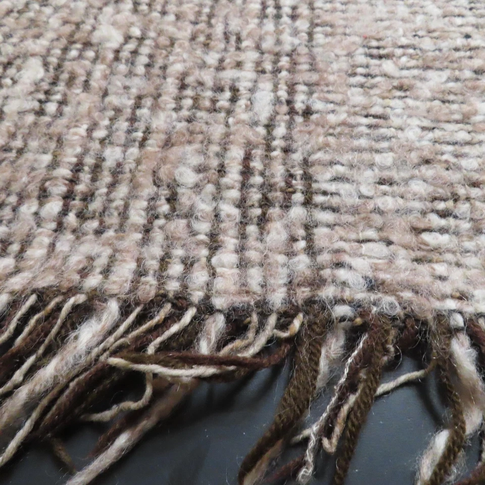 Manta con flecos de lana pura tejida a mano Avoca Handweavers hecha en Irlanda Foto 3 de 4