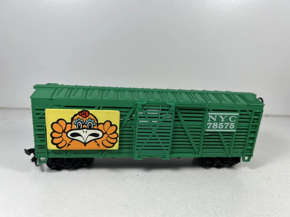 Lionel HO New York Central 40’ Stock Cattle Car NYC 78575 Freight Train Car 0164 - Image 3 of 4