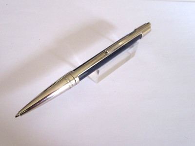 Prestige Ballpoint Pen S.T. DUPONT Model DEFI in Blue Composite and Metal A17