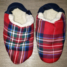 BOYS NEW NWT SMALL/MEDIUM REVERSIBLE SLIPPERS FLEECE PLAID winter wear WARM 