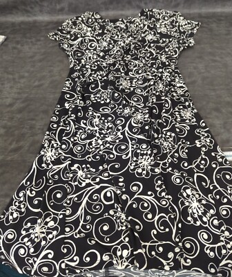 Dressbarn Womans Dress black White Stretch Fabric Casual Petite pl flowers  | eBay