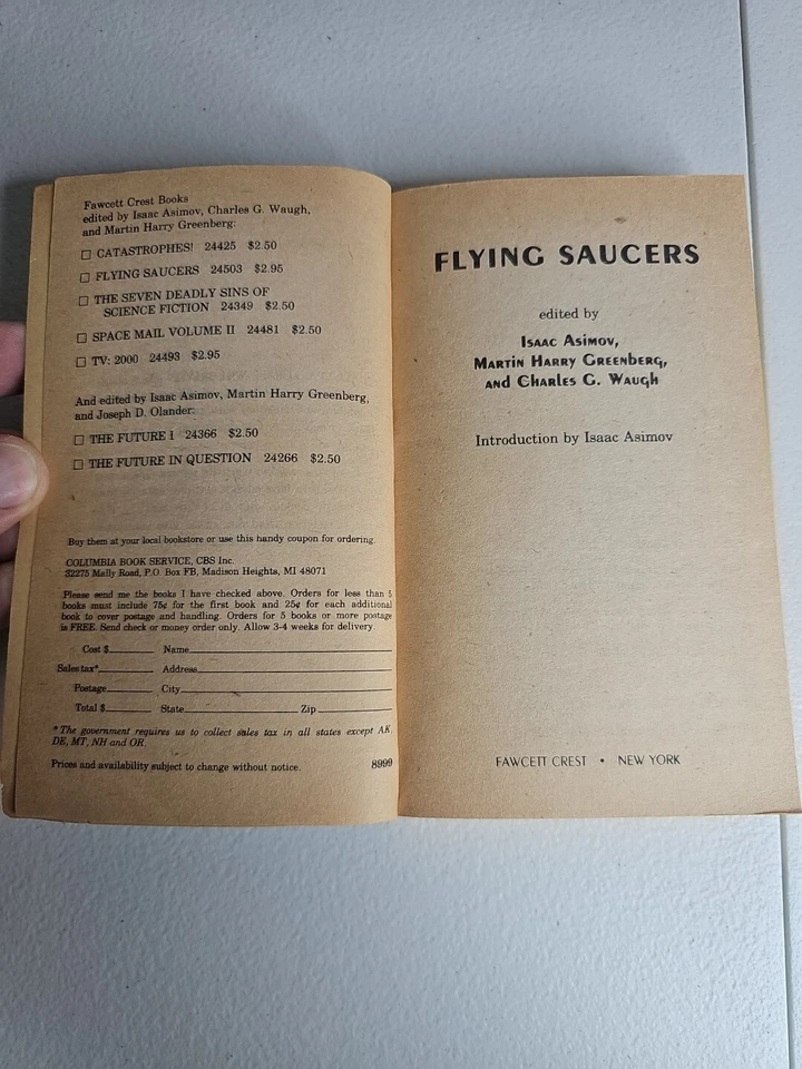 Vintage Paperback Book FLYING SAUCERS Edited By Isaac Asimov 1982 Sci-fi Foto 4 de 4