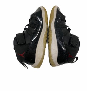 black red white retro 11