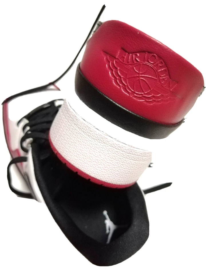 Jordan 1 Jester XX Zapatos Atléticos NIKE de Encaje Bajo Talla 8 Con Cordones Rojo Noble (W) Foto 4 de 4