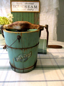 Vintage Alaska Hand Crank Ice Cream Maker Old distressed Green wood bucket 1938