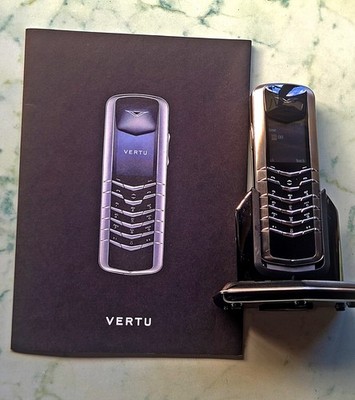 Vertu Signature Handy Prospekt sehr selten um 2005 (Telefon nicht dabei)