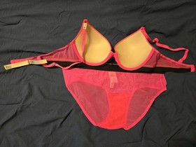 Victoria's Secret PINK 36B Bra & Panty Set Large.  NWT.