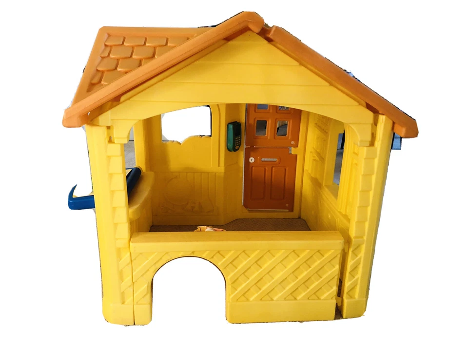Pick Up Grand Rapids Child size Dora explorer Playhouse Little Tykes . - Image 3 of 4