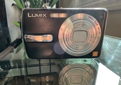 Panasonic LUMIX DMC-FX50 7.2MP Digital Camera - Black Leica