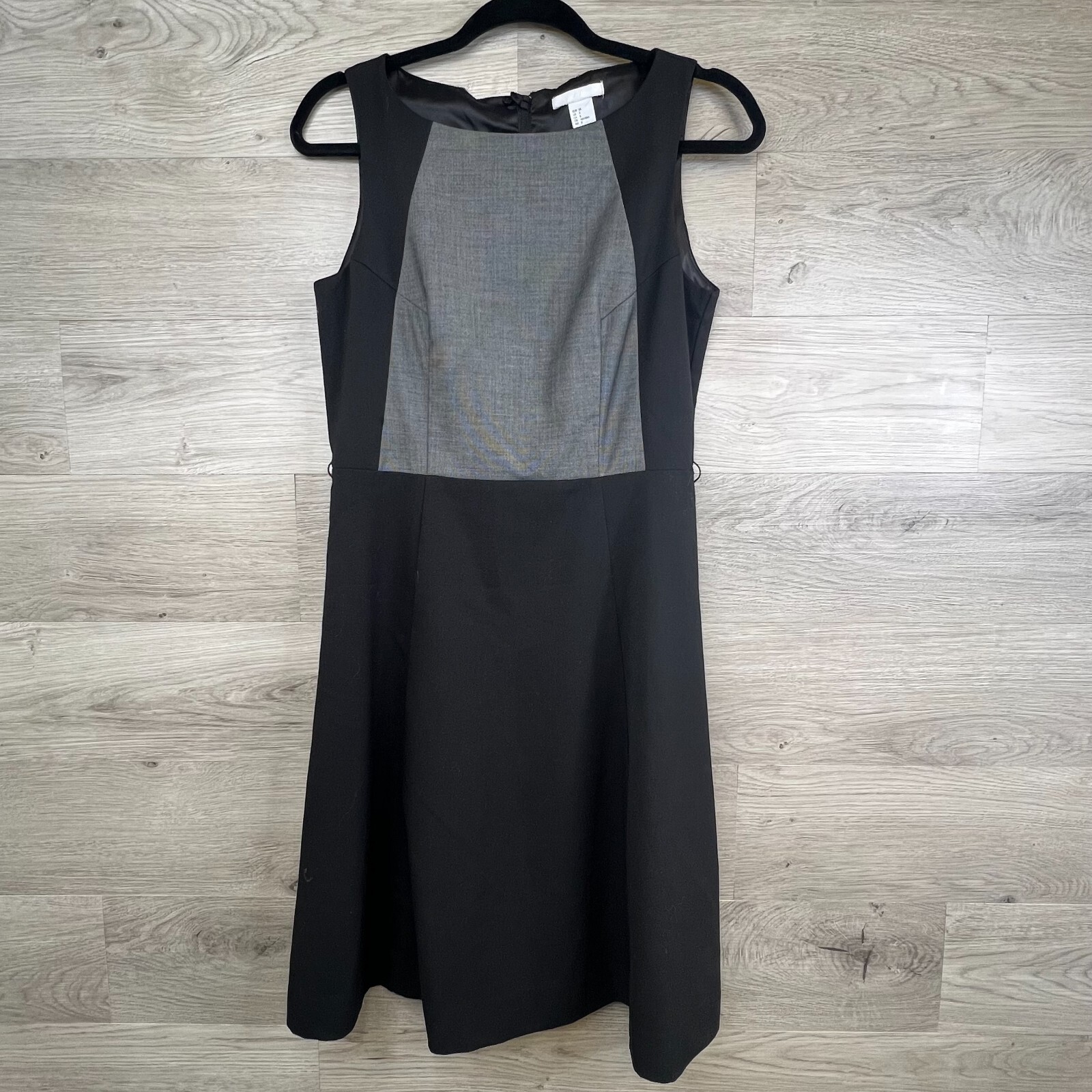 H&M Dress Women's Size 8 Gray Sleeveless Flared Knee Length Lined Rear Zipper