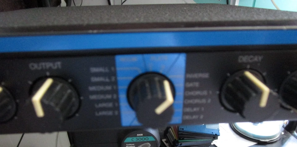 Lexicon LXP 1 Hall, Reverb mit Original Netzteil , Gebraucht , - Bild 2 von 4