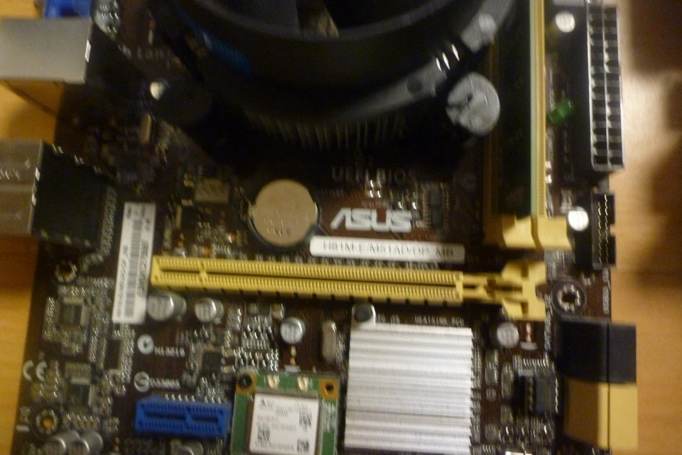 Bundle ASUS + AVC Mainboard in gutem Zustand -gebraucht- Privatverkauf - Bild 2 von 4