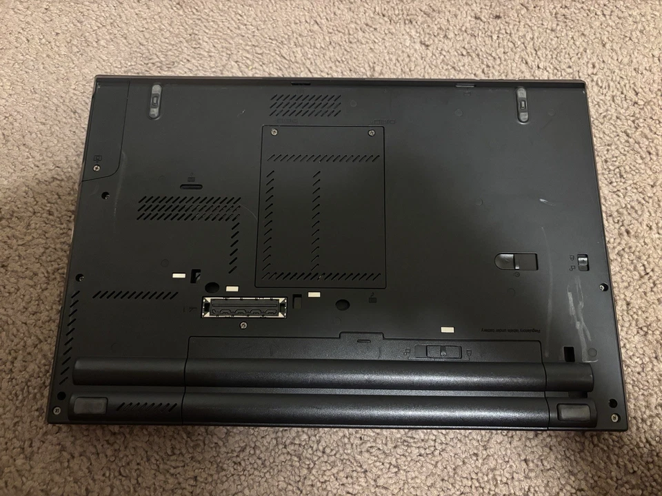 Lenovo ThinkPad T430 — For Parts - Image 3 of 3