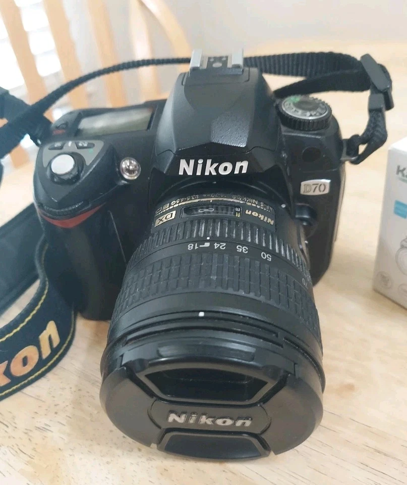 Nikon D70 DSLR con DX AF-S Nikkor 18-70mm f/3.5-4.5G ED Lente Batería Nueva, Cargador Foto 2 de 4