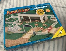 NEW ERTL Farm Country Animal Shed Set 1993