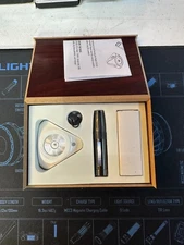 Olight I7R in wooden box