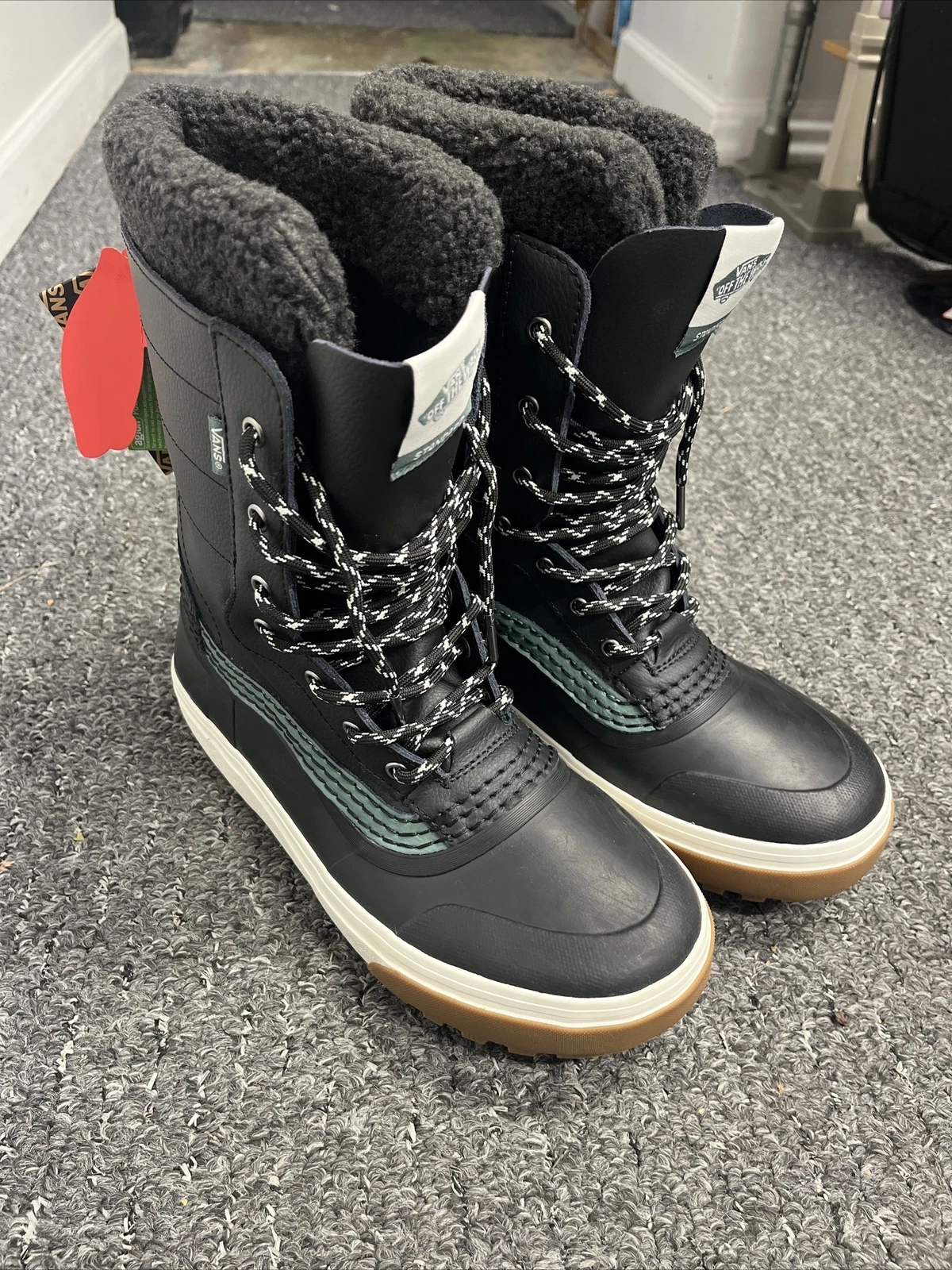 Vans Standard Snow MTE Green/ Black Waterproof Winter Boots Size 9