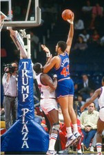 Brad Daugherty Cleveland Cavaliers shoots over Moses Malon Basketball 1988 Photo