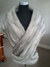 Stola visone ceruleo zaffiro blu mantello avvolgente grigio argento visone visone visone