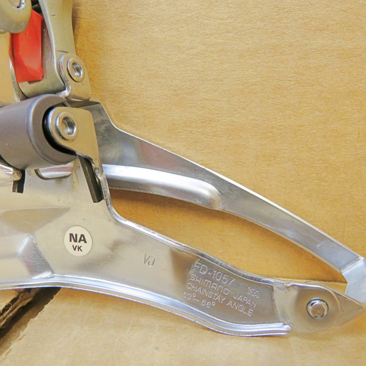 New-Old-Stock Shimano 105 Triple Front DerailleurClamp-On (28.6