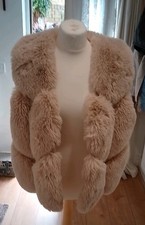 Gini London M/L Beige Faux Fur Gilet. Excellent condition never worn.