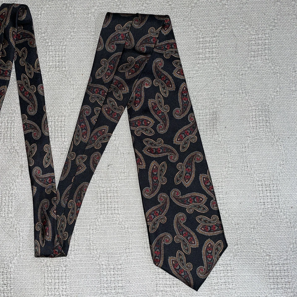 Vestido Pierre Balmain Masculino Gravata Tamanho 55” 3.5” Preto Paisley Business Formal City - Imagem 4 de 4