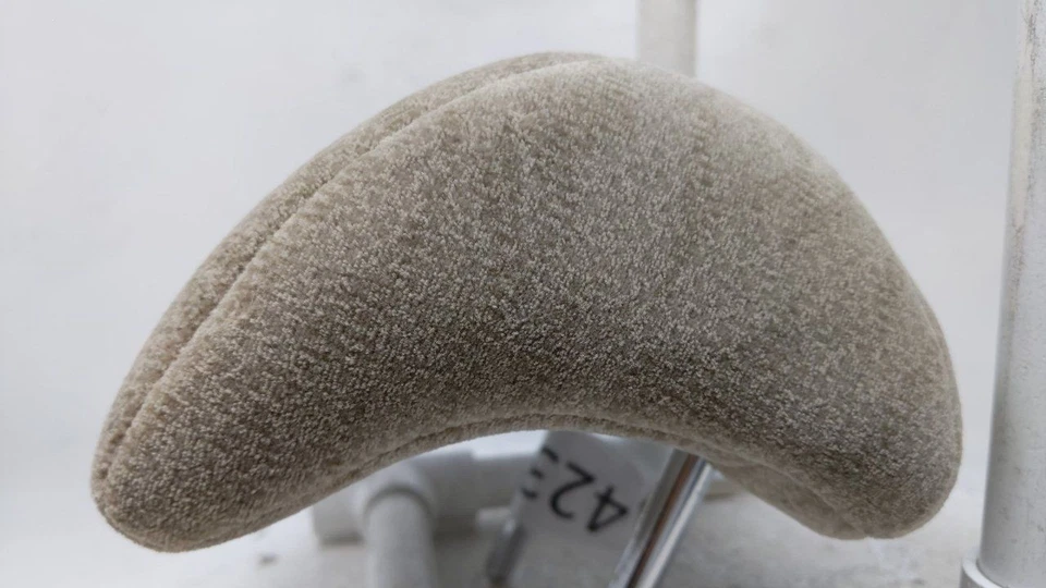 Reposacabezas asiento trasero Kia Magentis 2000-2005 bronceado JXKGN Foto 3 de 4