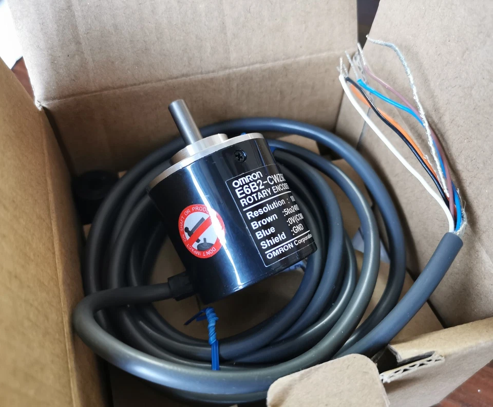 1x OMRON 600P Incremental Rotary Encoder 600P/R E6B2-CWZ5G Push-Pull Output - Image 4 of 4