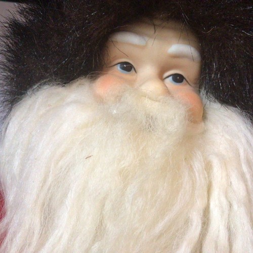 BELSNICKLE SANTA 20" WITH TREE AND PINECONES PORCELAIN & CLOTH LARGE - Picture 11 of 19