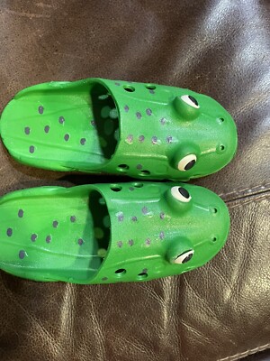 Green Frog Sandals Slides Size 3/4 | eBay