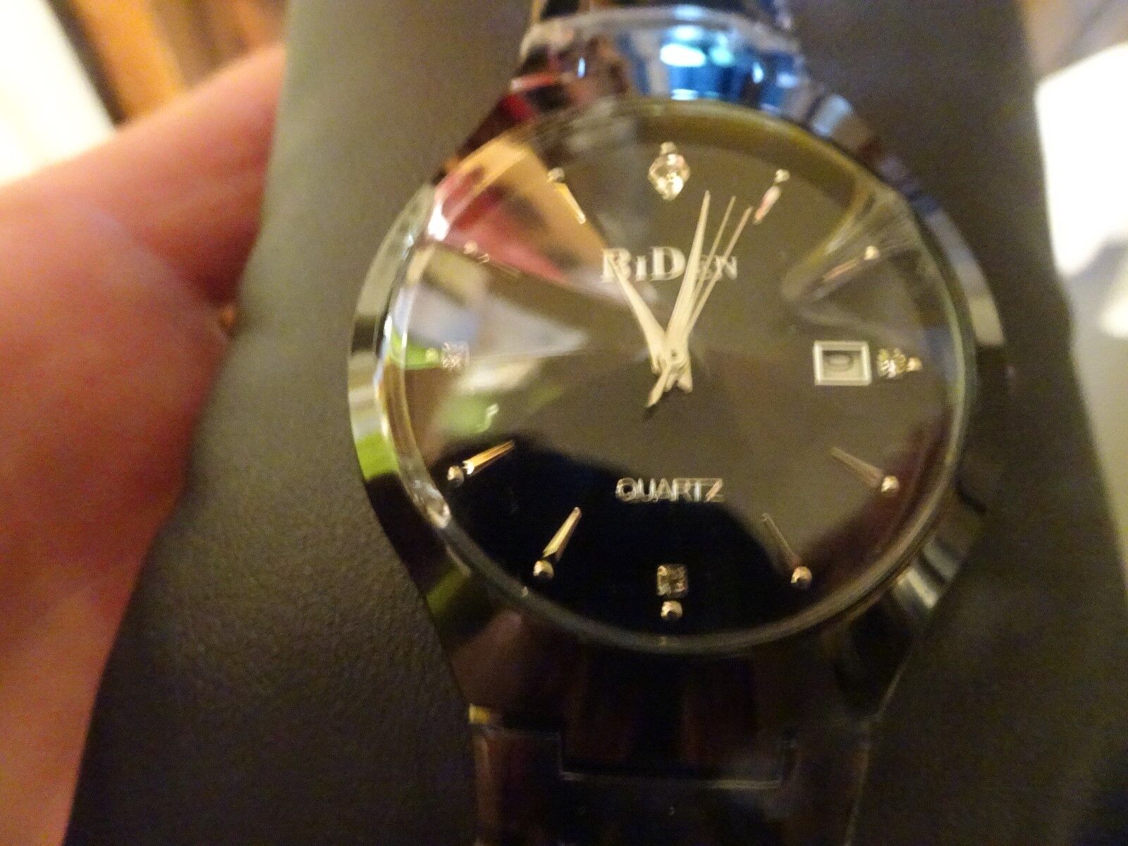 Herren Uhr wasserdicht Edelstahl Armband schwarz ausgef. Deckelglas Glitzerst. 