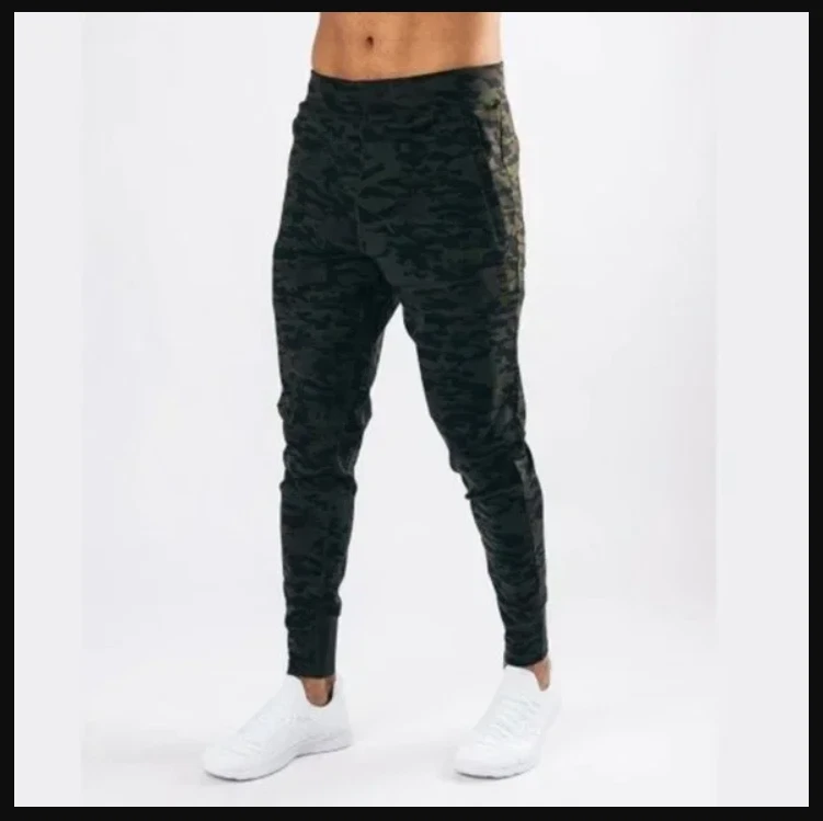 Alphalete red deals camo joggers