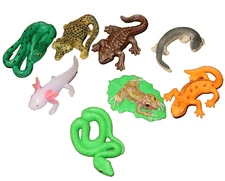 Lot Of 8 Yowie Animals Salamander Lizard Snake Frog PVC Miniature Mini Figures